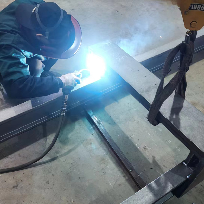 被覆アーク溶接(SMAW)